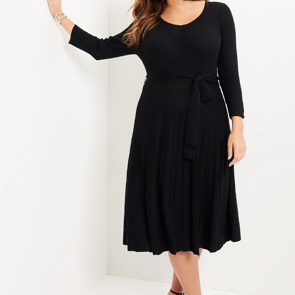 Pleated Sweater Dress with belt. NEW